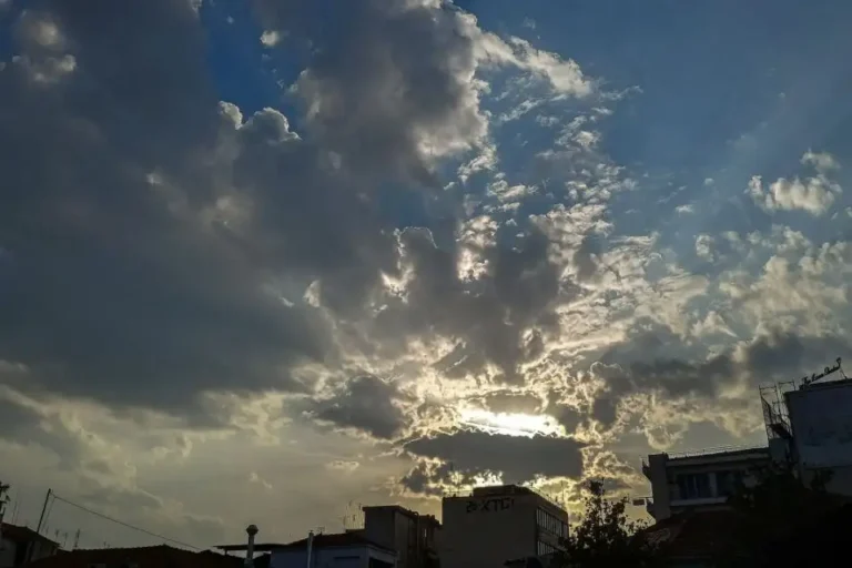 Καιρός: Συνεχίζονται οι Αλκυονίδες - Τι καιρό θα κάνει τα Θεοφάνια και πότε έρχεται νέα ψυχρή εισβολή