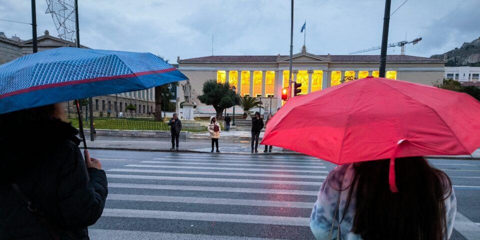 Καιρός: Πού θα χιονίσει τα Χριστούγεννα σύμφωνα με το ευρωπαϊκό καιρικό μοντέλο