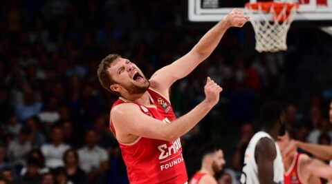 Ολυμπιακός: Έγινε χαμός στην απίθανη τριποντάρα του Βεζένκοφ!