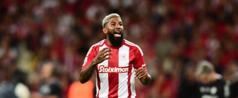 Ολυμπιακός: Συγκλονιστική εξομολόγηση από τον Ρόντινεϊ - "Μέχρι τα 10 έχασα όλη μου την οικογένεια"