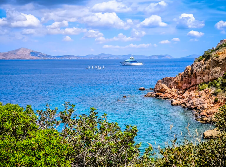 Καιρός: Καλοκαιρινές θερμοκρασίες με ανέμους - Έως 34 βαθμούς ο υδράργυρος