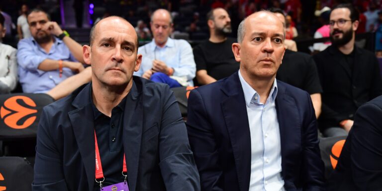 Ολυμπιακός: Δεν θα πάνε οι Αγγελόπουλοι στη συνάντηση με τον Βρούτση