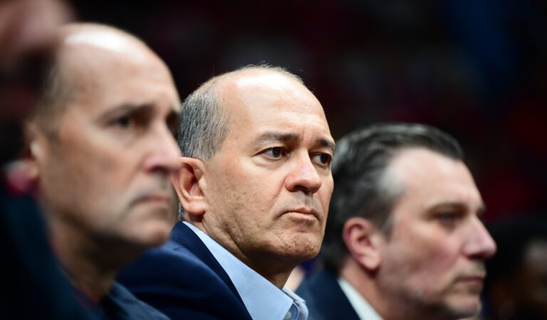 ΚΑΕ Ολυμπιακός: Οι Αγγελόπουλοι το σκέφτονται θετικά να πάνε στον Βρούτση!