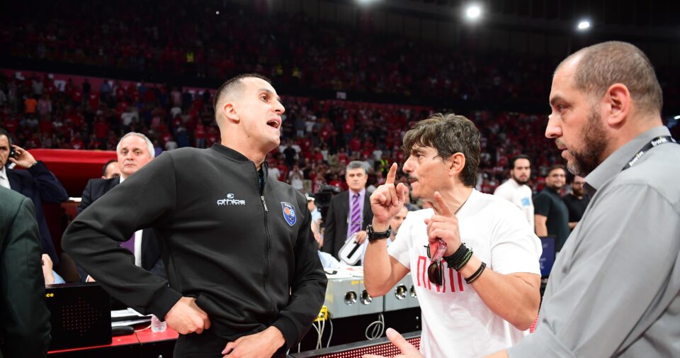 ΚΑΕ Ολυμπιακός: Η καταγγελία για τον Δημήτρη Γιαννακόπουλο - Ζητάει απαγόρευση εισόδου στα γήπεδα για 2 χρόνια