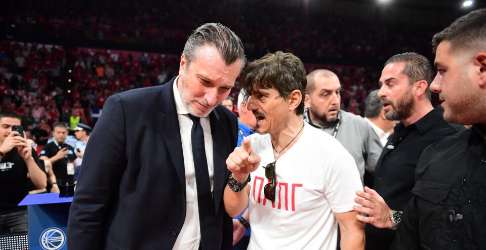 Παναθηναϊκός Aktor: Ο Δημήτρης Γιαννακόπουλος παρουσιάστηκε αυτοβούλως στο ΑΤ Κηφισιάς για να πάει στη συνάντηση με τον Βρούτση