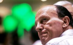 Δομάζος: Σε κόντρα οι κόρες του για εμπορικούς λόγους!