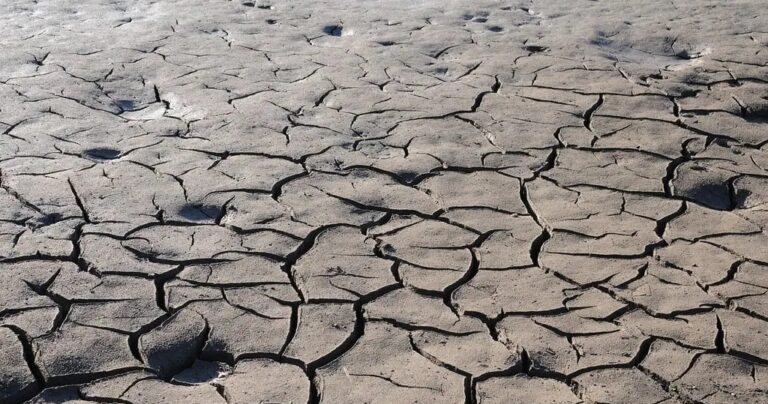 Στερεύει η Αττική: Νερό μόνο για 16 μήνες αν δεν βρέξει