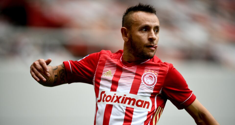 Ραφίνια Παρασκήνιο: Ξεκινάει την καριέρα του ως μάνατζερ - Η σύνδεση με τον Ολυμπιακό