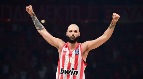 Ολυμπιακός: Για πάντα στο λιμάνι ο Εβάν Φουρνιέ!