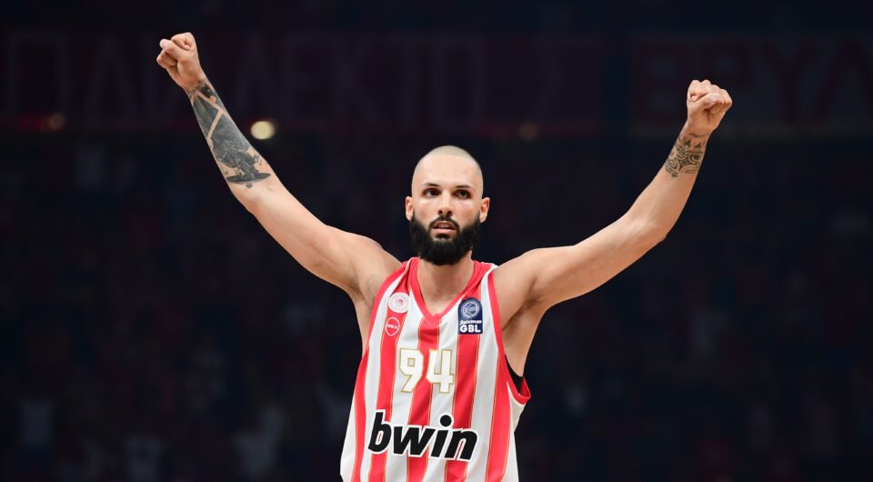 Ολυμπιακός: Για πάντα στο λιμάνι ο Εβάν Φουρνιέ!