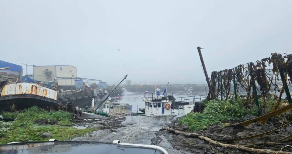 Σεισμός: Το τσουνάμι, από τα 8,8 ρίχτερ στη Ρωσία, πλήττει τη δυτική ακτή των ΗΠΑ