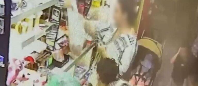 Παλαιό Φάληρο: Στα χέρια των Αρχών η γυναίκα με το καροτσάκι