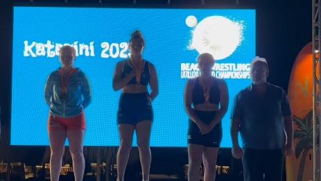 Πάλη: Παγκόσμια πρωταθλήτρια η Ζαϊμίδου στο Beach Wrestling U17 - Ρίγος συγκίνηση στην ανάκρουση του Εθνικού Ύμνου (vids)