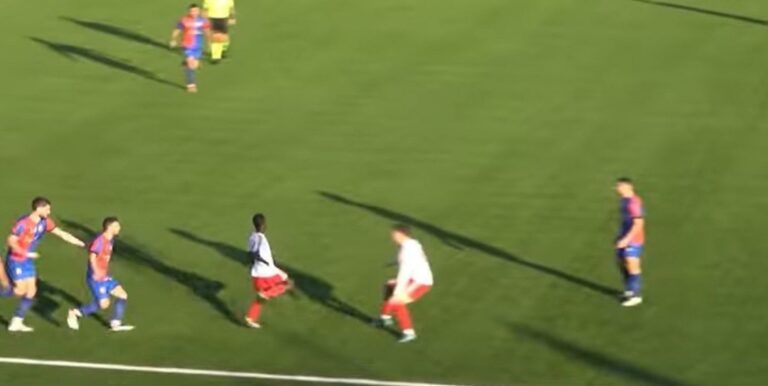 Viral: Παίκτης του ΠΑΟ Ρουφ δεν κατάλαβε το fair play, σκόραρε κι έγινε χαμός! (video)