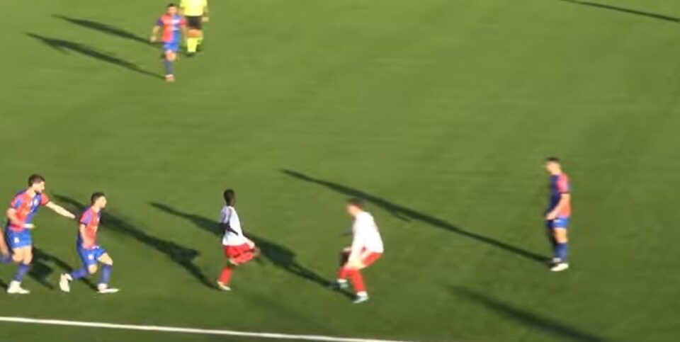 Viral: Παίκτης του ΠΑΟ Ρουφ δεν κατάλαβε το fair play, σκόραρε κι έγινε χαμός! (video)