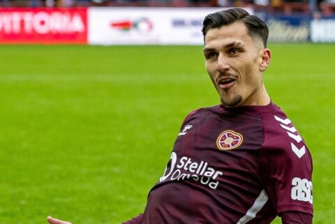 Σκωτία: Ποιος είναι ο Έλληνας που αποθεώνεται και γράφει ιστορία με την Χαρτς στην Premiership