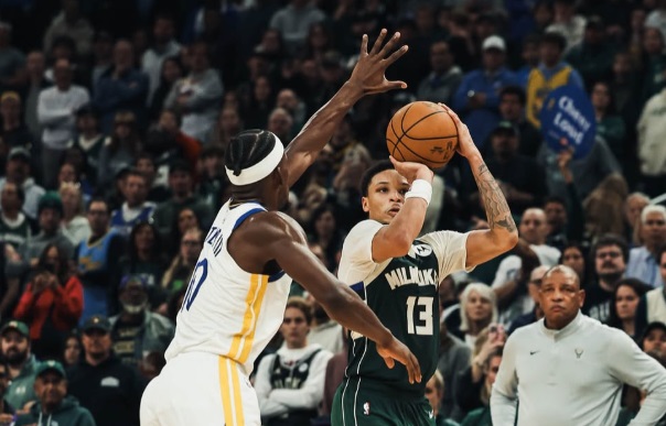 NBA: Σούπερ ξεκίνημα για τους Μπακς, «κατάπιαν» τους Γουόριος και χωρίς Γιάννη Αντετοκούνμπο (video)