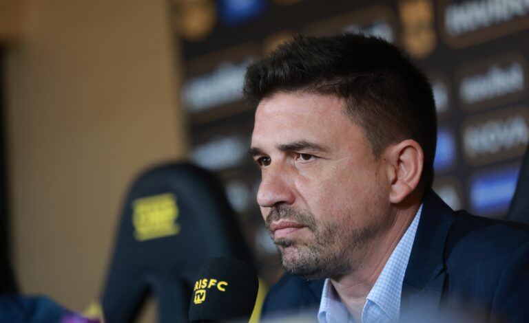 Άρης Παρασκήνιο: Δυσαρεστημένος ο Καρυπίδης με τον Ρέγιες