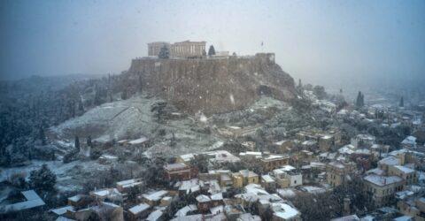 Θα πέσουν τελικά χιόνια στην Αθήνα; Η οριστική απάντηση από μετεωρολόγο (Βίντεο)