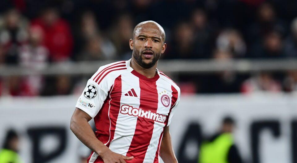 Το ποδόσφαιρο είναι στιγμές και ο Ολυμπιακός τις πλήρωσε κόντρα στη Λεβερκούζεν, όπως πλήρωσε ακριβά και τα λάθη του, σε μια αναμέτρηση όπου θα μπορούσε να πάρει αποτέλεσμα. Γράφει ο Αλέξανδρος Χρηστάκος.