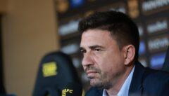 Άρης Παρασκήνιο: Στην... πρέσα και οι παίκτες, ομιλία - φωτιά του Ρέγες!