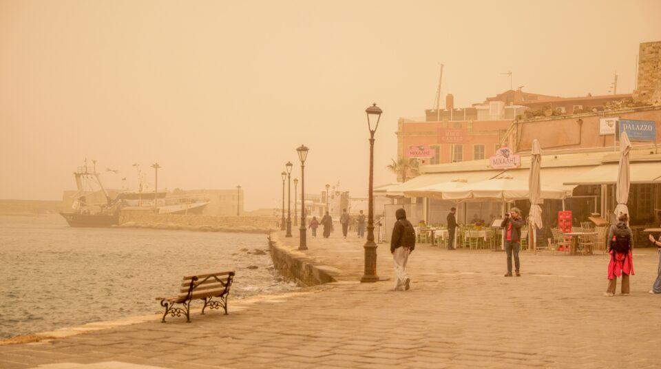 Καιρός: Βροχές και αφρικανική σκόνη την Τρίτη (vid)