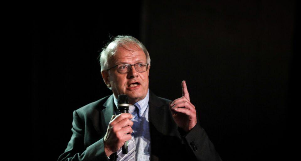 Τσελέντης για σεισμό στην Κρήτη: «Ας αποφύγουμε για λίγο τα μπάνια»