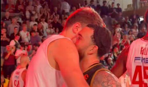 Euroleague: Η απίθανη σκηνή σεβασμού των Βεζένκοφ, Τζέιμς