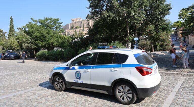 Συναγερμός στην Ακρόπολη: Άνδρας τραυμάτισε με μαχαίρι δύο Ελληνοαμερικανούς τουρίστες