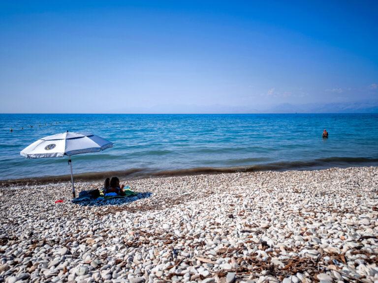 Καιρός: Άνεμοι έως 6 μποφόρ και θερμοκρασίες μέχρι 26 βαθμούς – Πού θα βρέξει