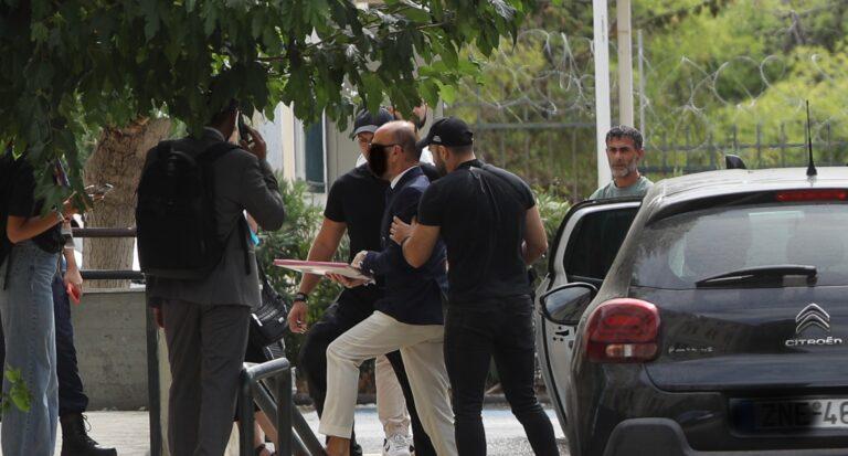 Θάνατος Γιώργου Μαζωνάκη: Προφυλακιστέοι οι δύο γιατροί - Μαραθώνιες οι απολογίες των κατηγορουμένων