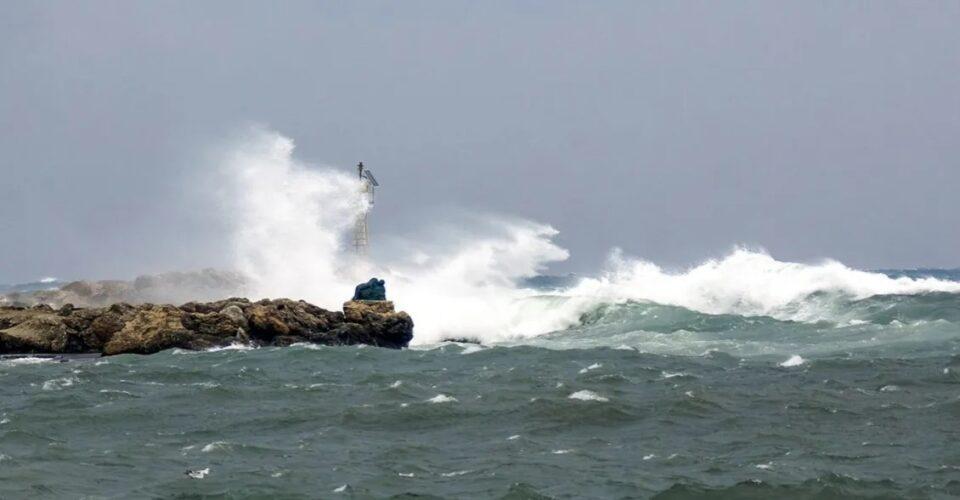 Κακοκαιρία στη Ρόδο: Νεκρός 25χρονος άνδρας - Τον παρέσυρε χείμαρρος και πνίγηκε (vid)